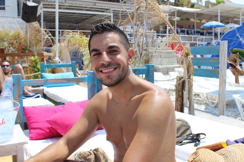 Tonic Beach Bar on Sunday